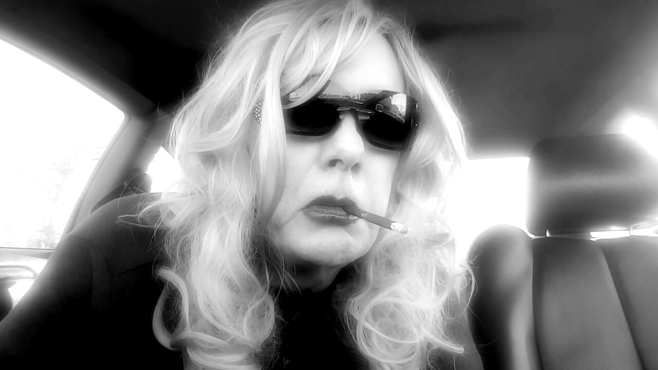 DIRTY TALKING WHILE I SMOKE MY LONG CIGARETTES IN MY CAR