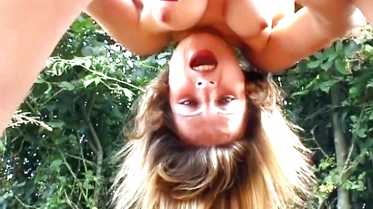 Massive Corn Cob Stretching Gaping Pussy Wide Open Outdoors