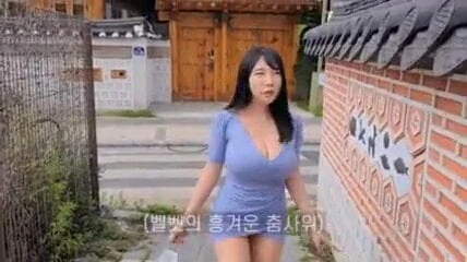 Asian big tits bouncing