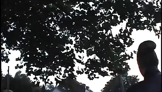 Cewek nakal rambut cokelat memeknya dipuasin pakai mainan seks sampai dalam banget dalam aksi pov