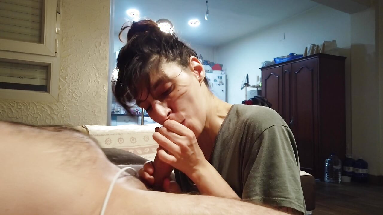 ใช้ลิ้นและควยแตกในนม