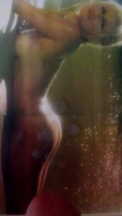 Cum on Suzzane Somers ass