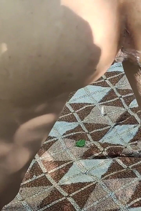 森の中での屋外セックス