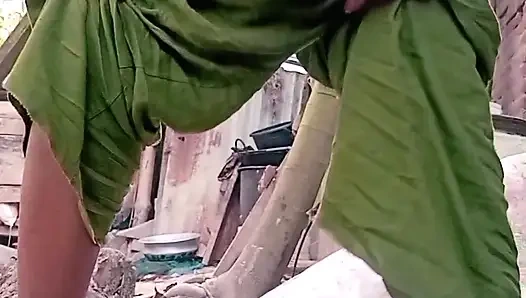 Kobita Bhabi очень сексуальна. Показываю киску сбоку.