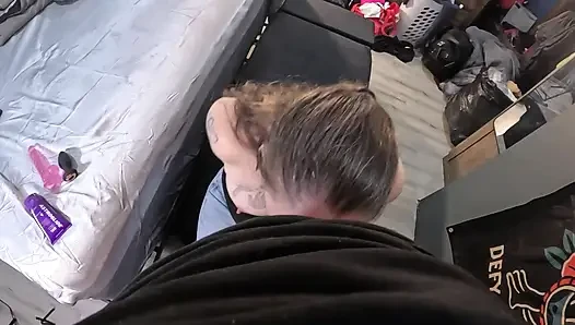 Büyük götlü kadın anal sikişiyor