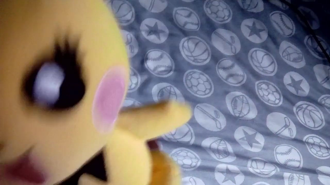 Megbaszom pichu lábát