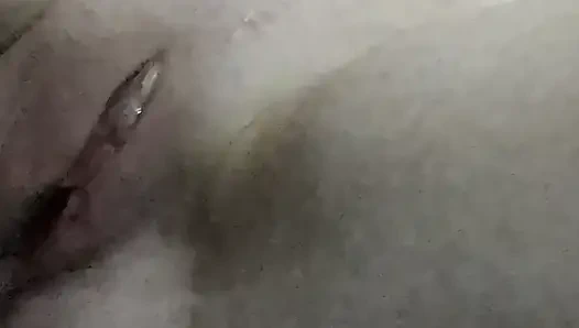 Bermain dengan dildo hitam besar