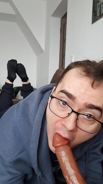 내 입에 사정할 때까지 자지 빨기(딜도)