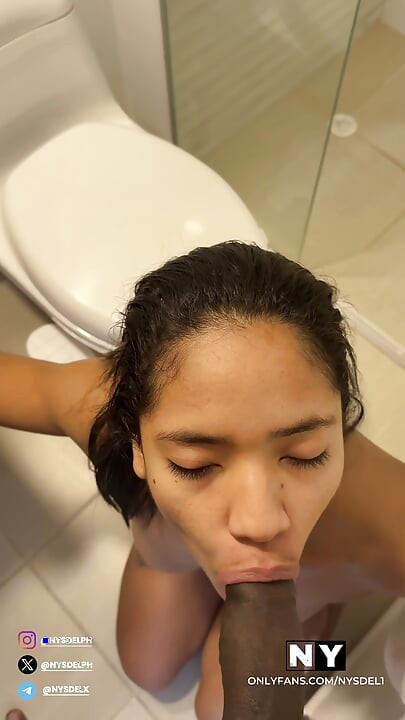 Blowjob in the bathroom of my best friend's house -amateur couple- nysdel