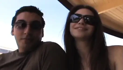 Kıllı amcık seksi minyon götte büyük yarağı ağzında seviyor
