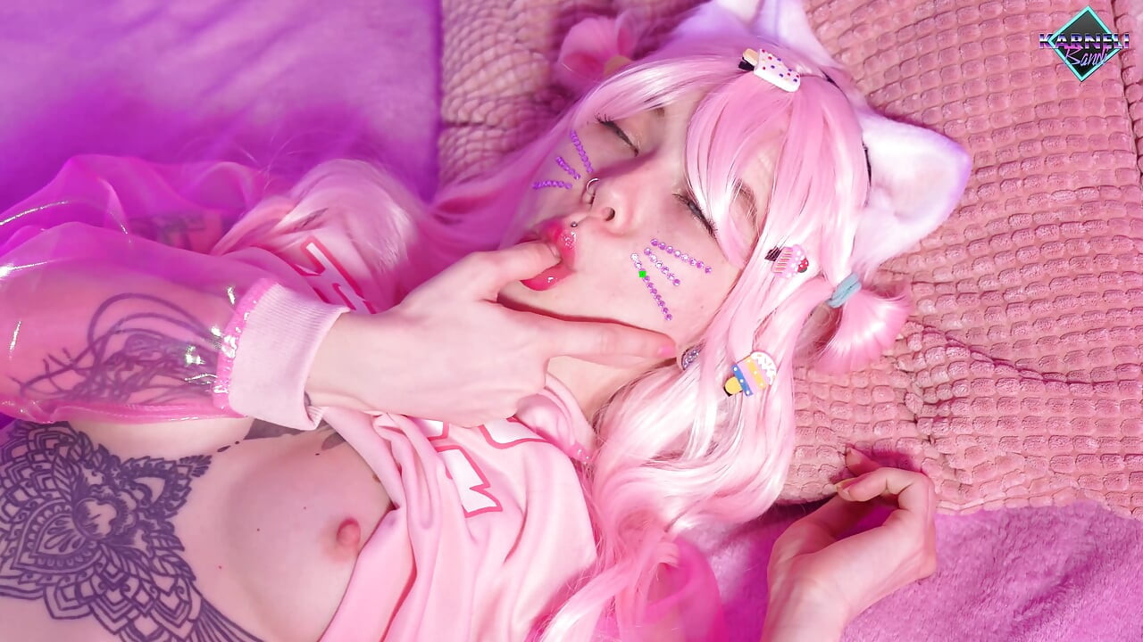 Kitty Loves to Be a Slut. 4K
