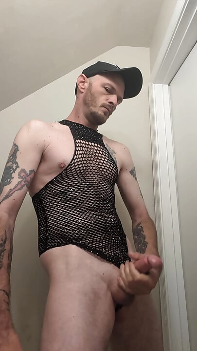 I'll show you my new trick but don't tell anyone! Shake on it?