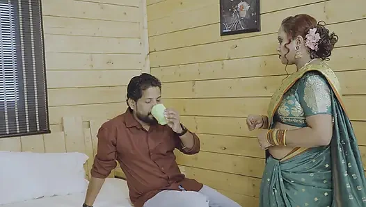 Seksi bir ağabeyin karısı deborjisiyle vücuduna masaj yapmak istiyor, sert yenge seksi