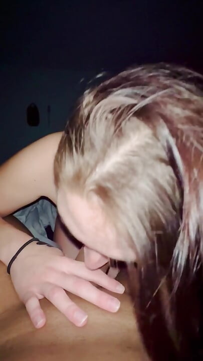 Давам разхвърлян топ на фен, преди съпругът да се прибере от работа