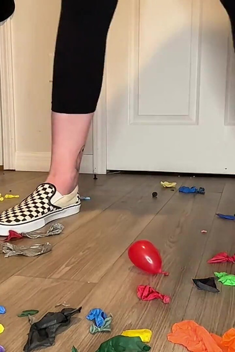 Czy pop!? Giantess Feet Vs Balloons Boso, Sandały, Vans Annihilation