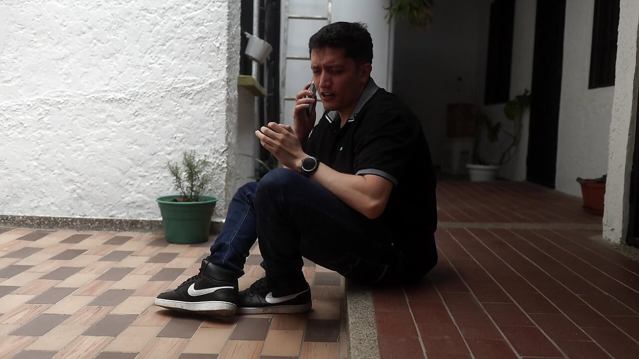 Horny Colombian pays rent with her tight pussy - Pipeboy