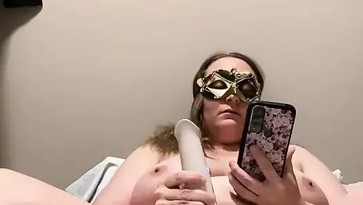 Жена смотрит порно с волшебной палочкой