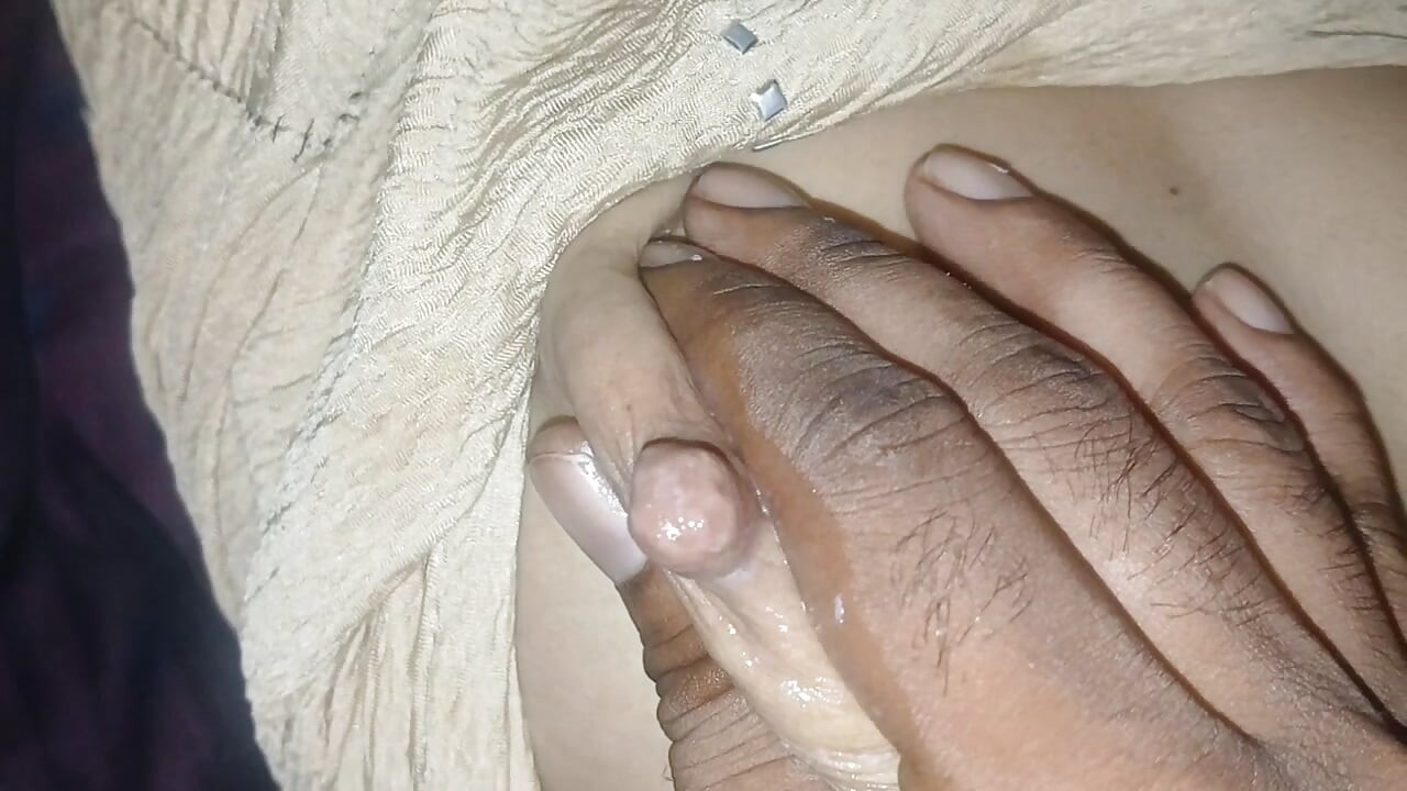 Indian bhabhi share pussy at night
