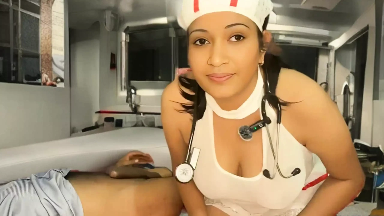 假医院性爱 - 大鸡巴病人引诱并被护士妹性交