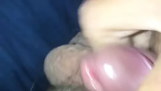 Masturbando pensando na mamãe e na bunda dela