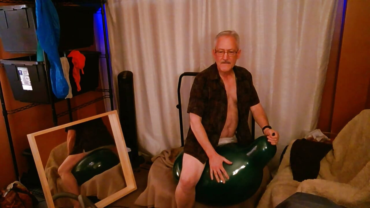 160) Big Round Balloon Fun Oct 2026