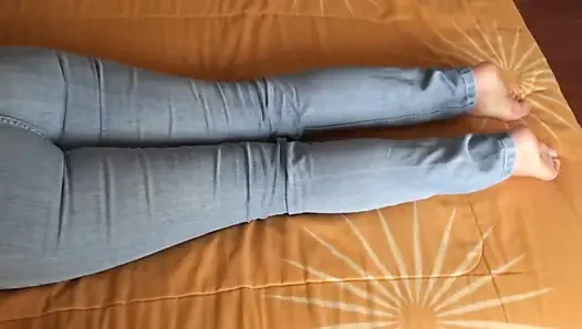 I finally managed to masturbate with my sister-in-law, enjoy her and cum on her big ass