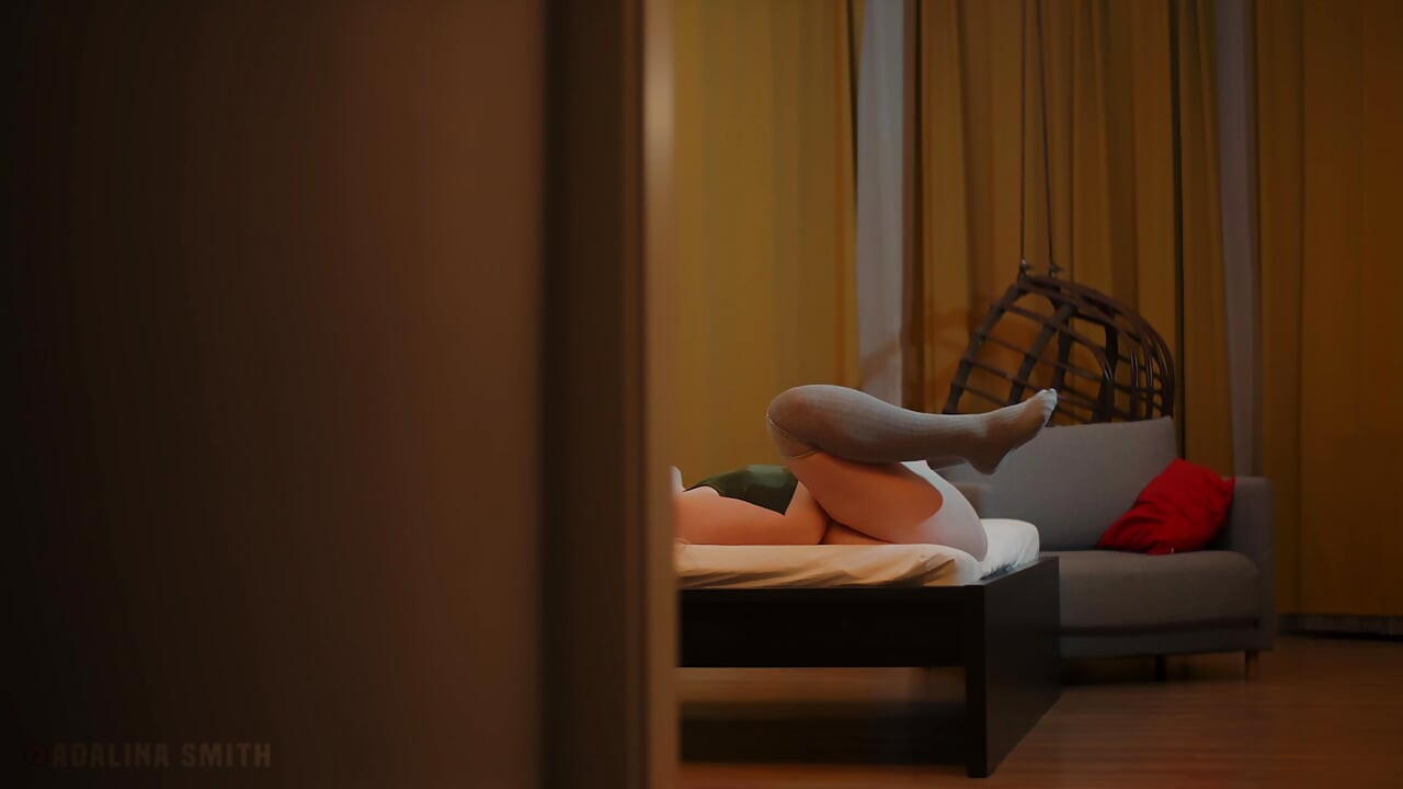 Mi masturbo casualmente davanti alla mia amica lesbica