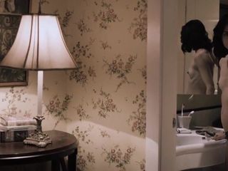 Selma blair - 피부 속으로 (2012)