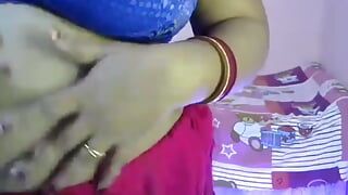 Sexy Desi Hot Beautiful Housewife Blowjob Deepthroat with Her Neighbor