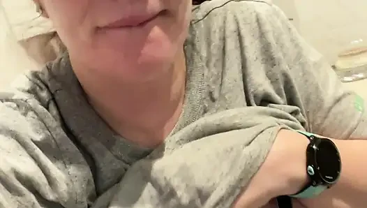 Sophie James çiş fetişi, kadın egemenliği, binme oyunu