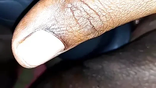 Hintli tamil koca evli kadın vibratörle güzel köylü kadınları sikiyor