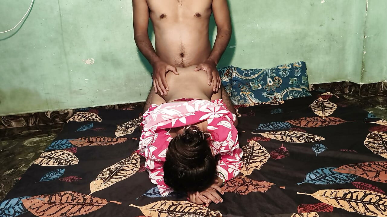 Indiyan stepabradar aur stepsistar seks 18 saal ki indiyan larki desi larkiyan indiyan desi seks