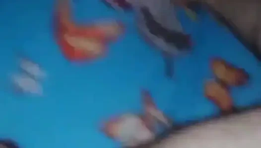 18-jähriges mädchen mit riesigen natürlichen titten liebt es, hart zu ficken