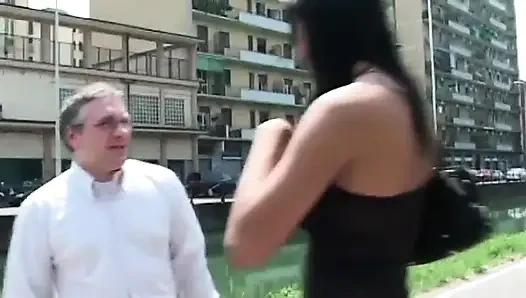 Kocam transeksüelin yarağını seviyor