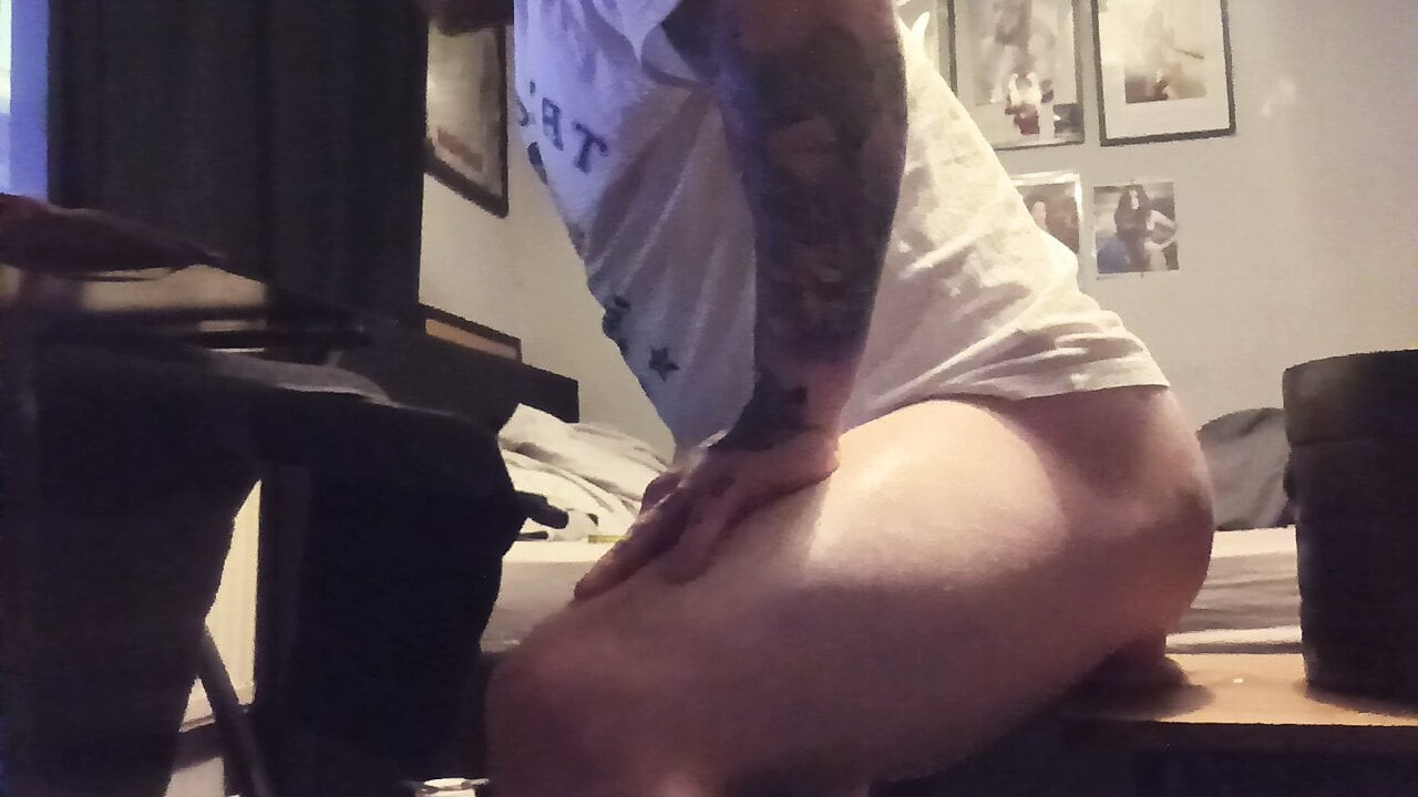 Dildo fuck
