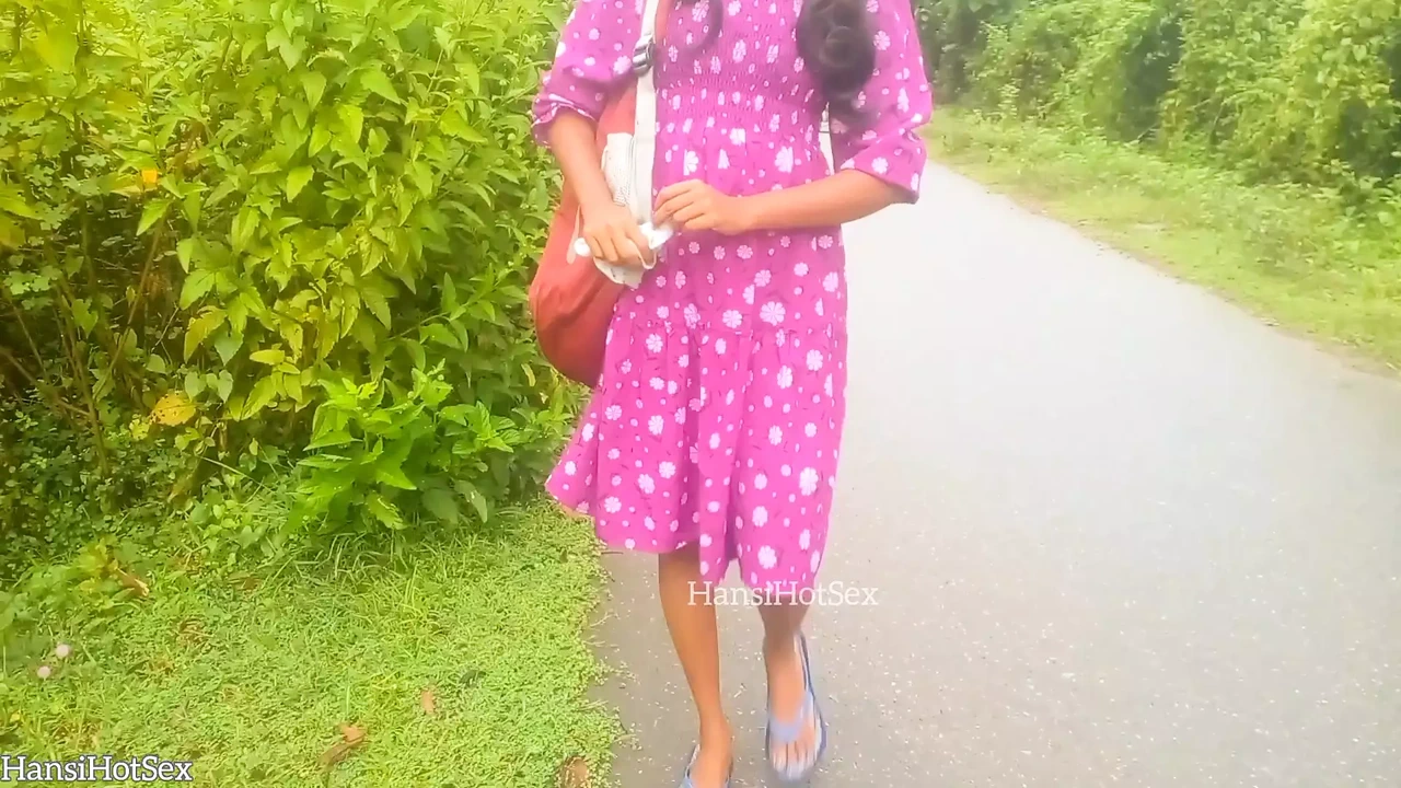 Sri Lankan Hot Outdoor Sex - 18 Girl Frist Time