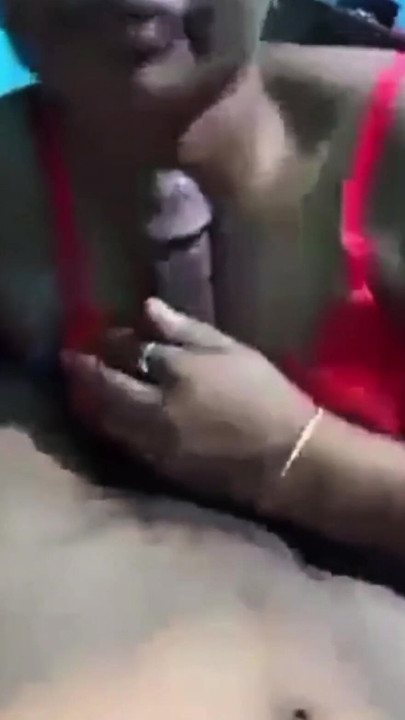 desi devojka puši kurac i puši kurac | Klip 2