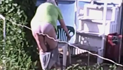 Горячая бабуля в саду, короткое, но сладкое восстановление