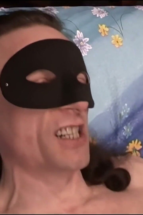 Amateur Couple Has Sex in Front of the Cast