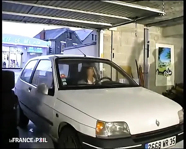 Double Penetration and Sperm Shower in the Garage!