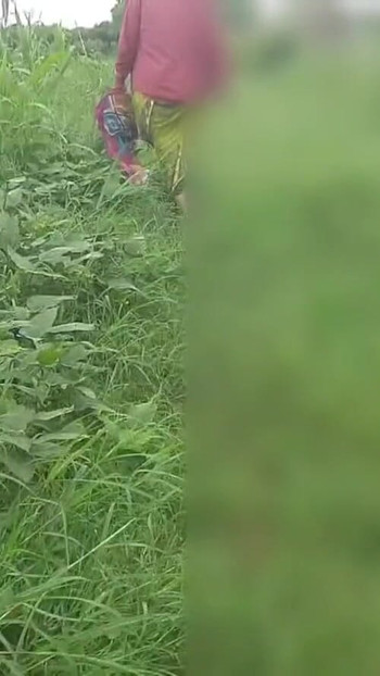 Memorable moment from "The mood of the sister-in-law who is walking in the open forest fields becomes to get rid of the"
