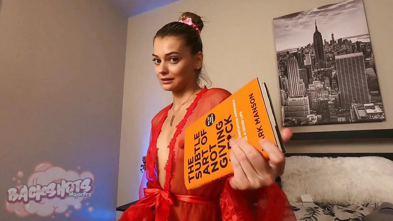 Sugardaddy cumpără o mașină pentru cur perfect și suculent