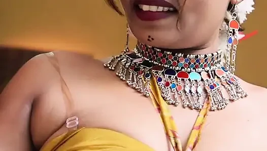 Hintli Asyalı öğretmen müdür öğrenci softcore sert sevişme video threesom