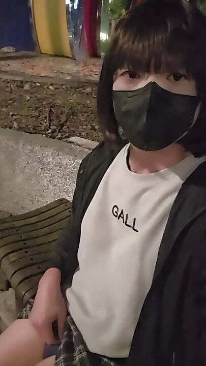 สาวสองมือสมัครเล่นเซ็กซี่มาก Ting Xuan ช่วยตัวเองนอกบ้าน