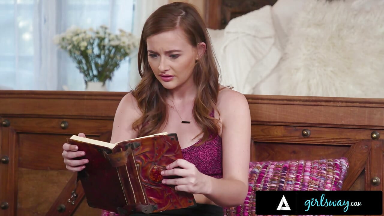 Girlsway - pawg tóc vàng aj applegate được mát xa nghịch ngợm sông Danni nhỏ nhắn sau khi đào tạo cứng