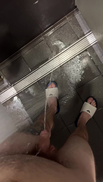Pissing at the gym public showers