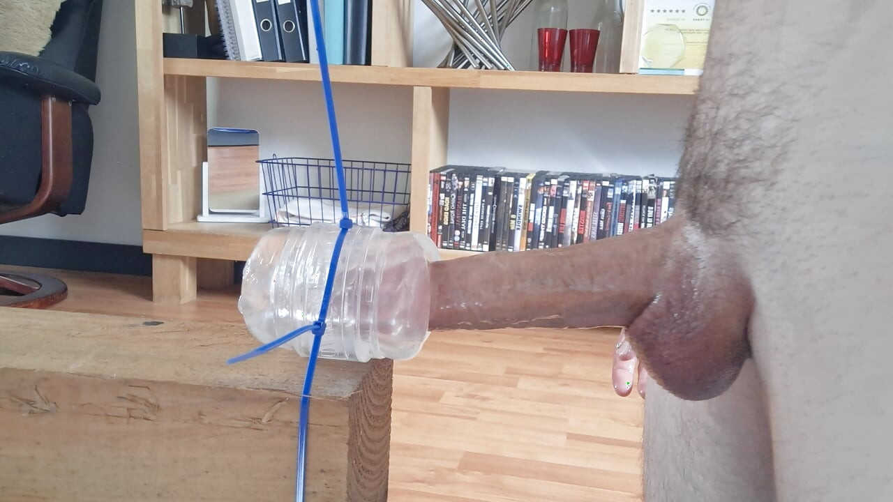 Fleshlight fuck #11 Vibrating cocksucker