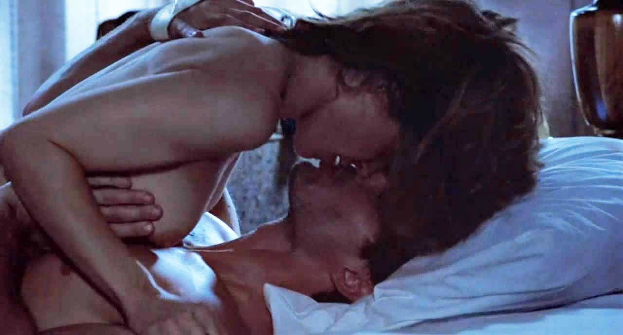 Linda hamilton escena desnuda en scandalplanet.com