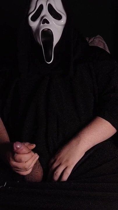 Can Ghostface Make You SCREAM? | Clip 2