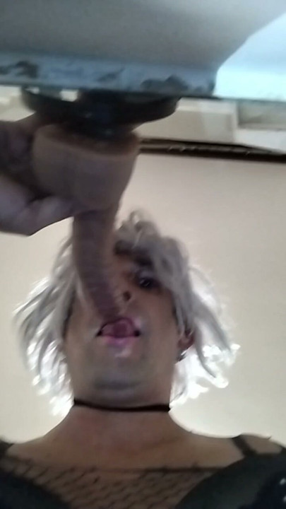 Crossdresser blowjob